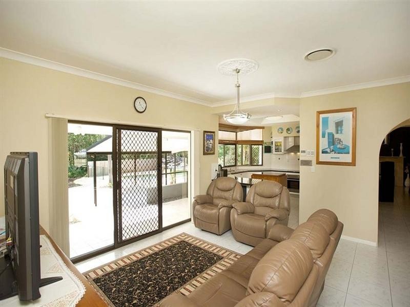 32 Oakridge Street, Burbank QLD 4156