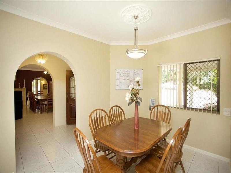 32 Oakridge Street, Burbank QLD 4156