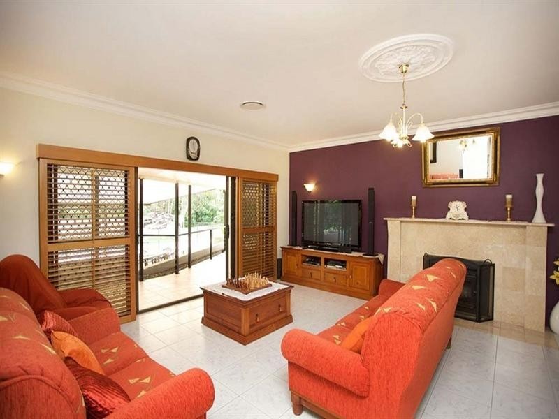 32 Oakridge Street, Burbank QLD 4156