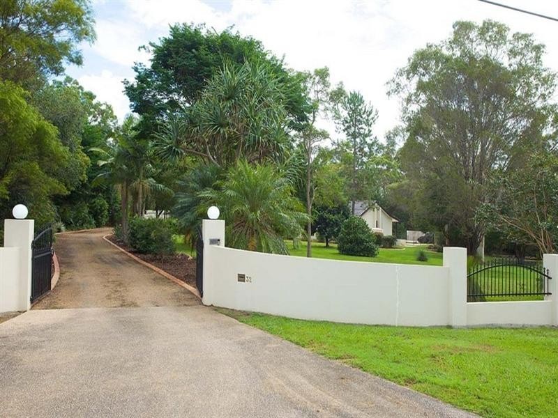 32 Oakridge Street, Burbank QLD 4156