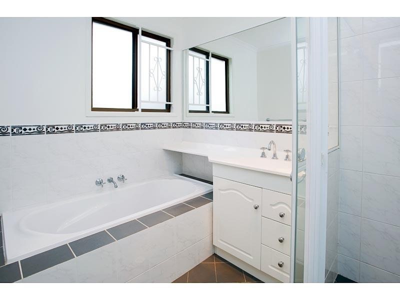 7 Nardie Street, Eight Mile Plains QLD 4113