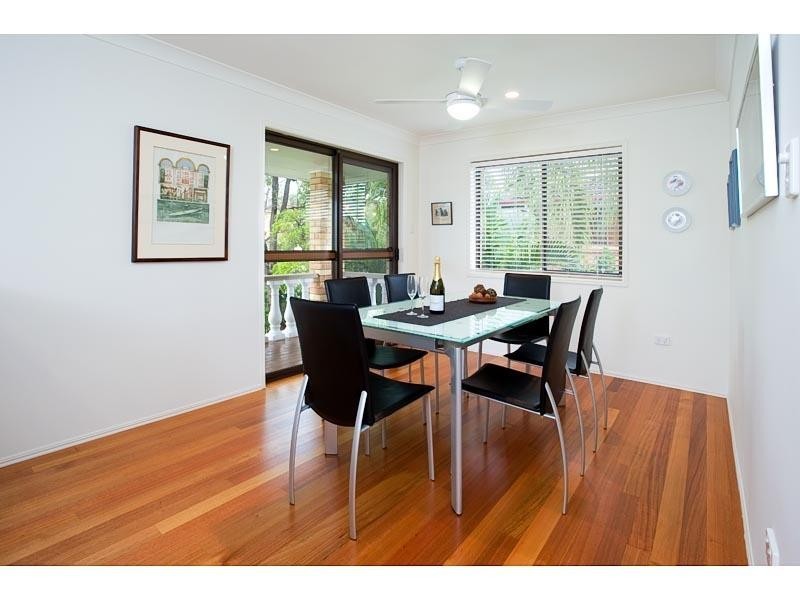 27 Panama Street, Wishart QLD 4122