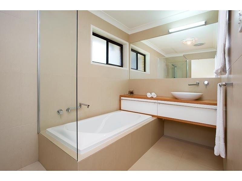 27 Panama Street, Wishart QLD 4122