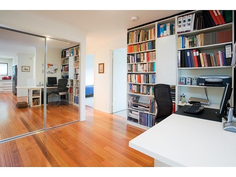 27 Panama Street, Wishart QLD 4122