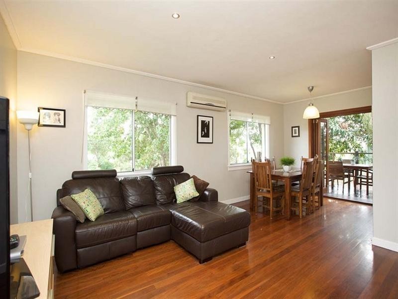 38 Wemvern Street, Upper Mount Gravatt QLD 4122