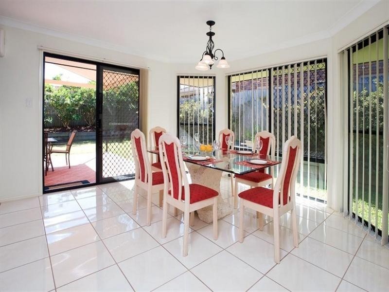 76 Delavan Street, Wishart QLD 4122