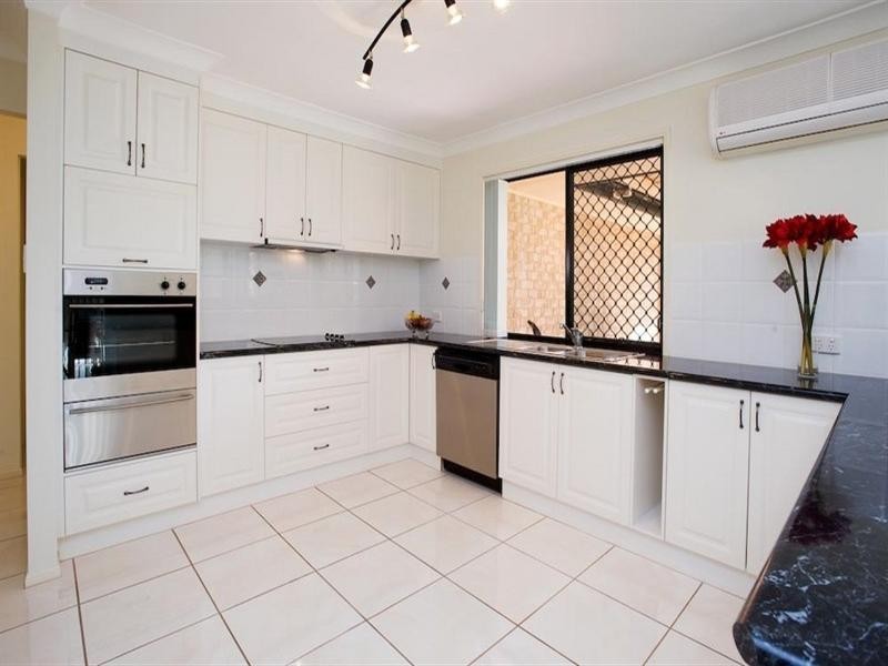 76 Delavan Street, Wishart QLD 4122