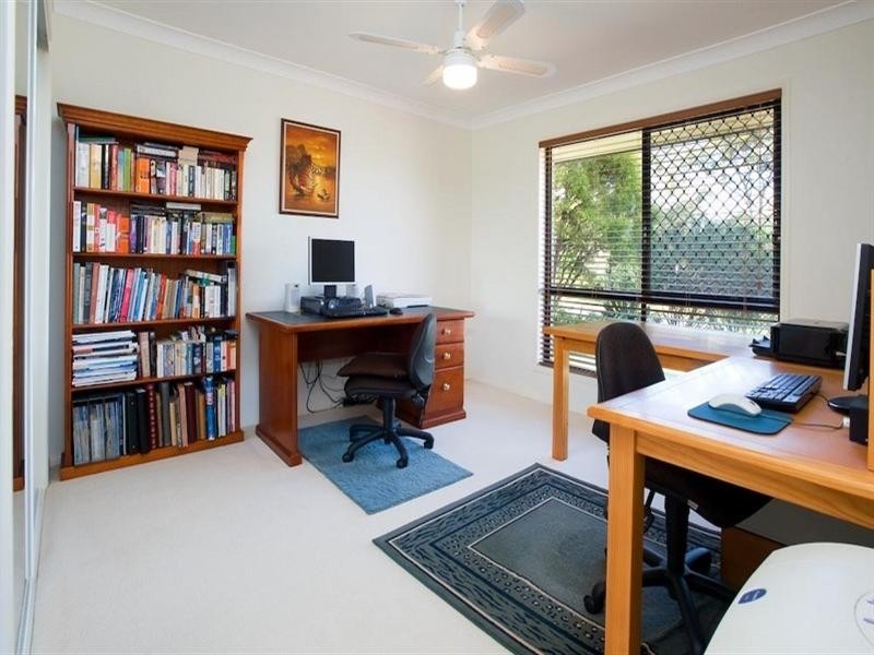 76 Delavan Street, Wishart QLD 4122