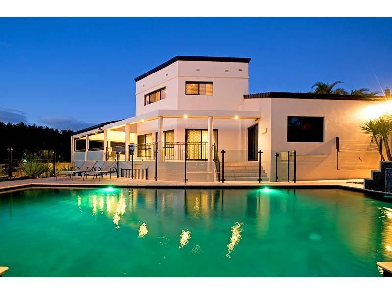 35 Holborn Crescent, Carindale QLD 4152