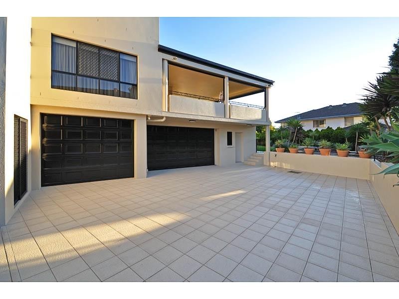 35 Holborn Crescent, Carindale QLD 4152