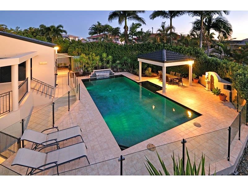 35 Holborn Crescent, Carindale QLD 4152