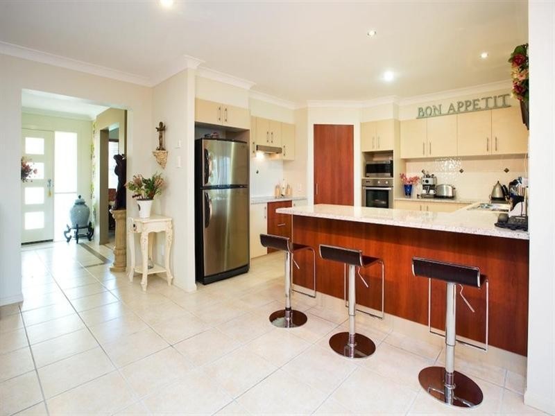 3 Hastings Close, Calamvale QLD 4116