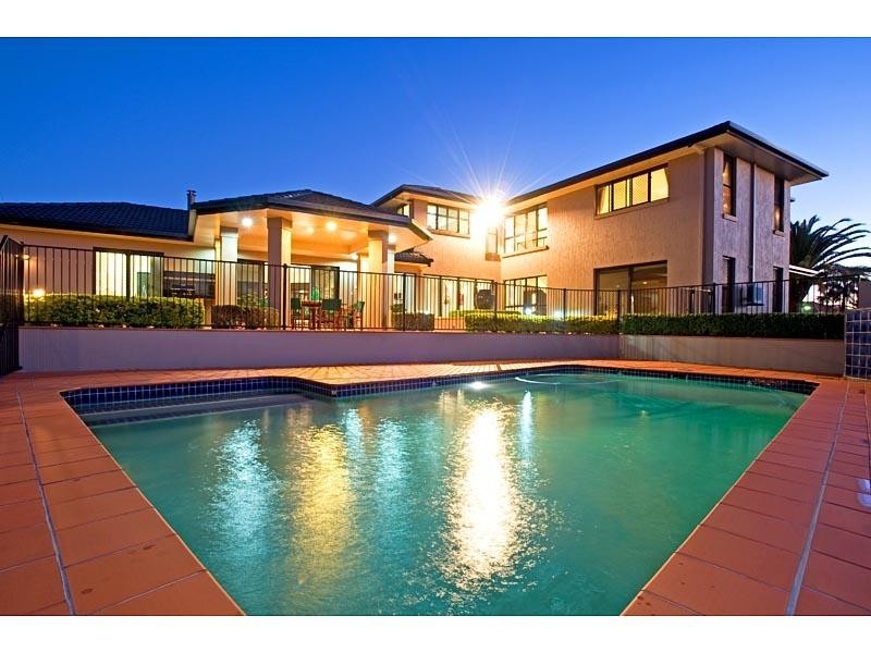 20 Holborn Crescent, Carindale QLD 4152