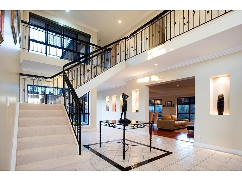 20 Holborn Crescent, Carindale QLD 4152