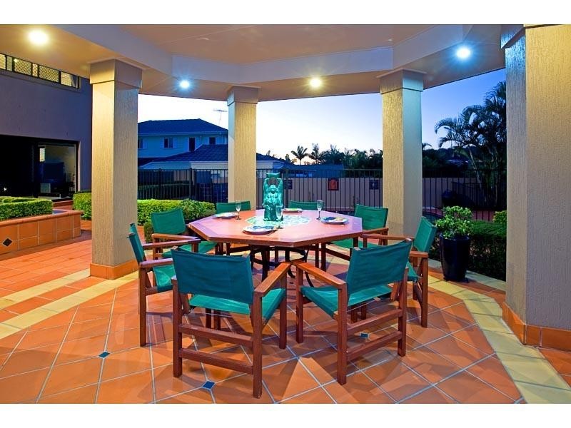 20 Holborn Crescent, Carindale QLD 4152