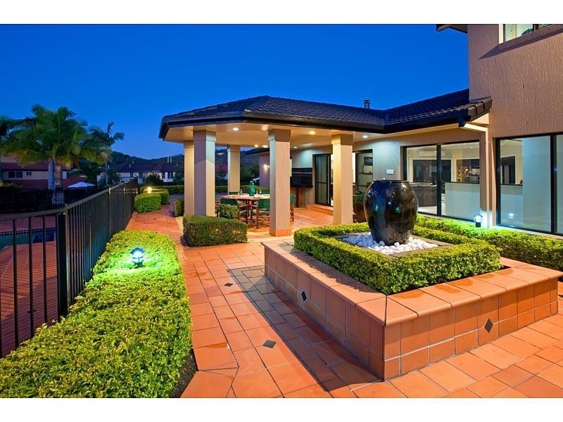 20 Holborn Crescent, Carindale QLD 4152