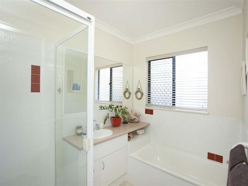 32 Wanda Road, Upper Mount Gravatt QLD 4122