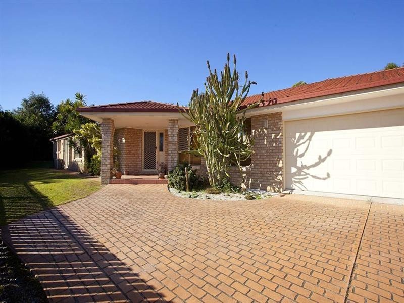 22 Pleasant Place, Wishart QLD 4122