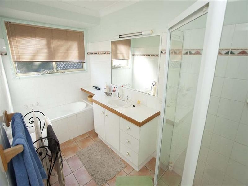 22 Pleasant Place, Wishart QLD 4122