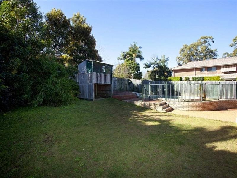 22 Pleasant Place, Wishart QLD 4122