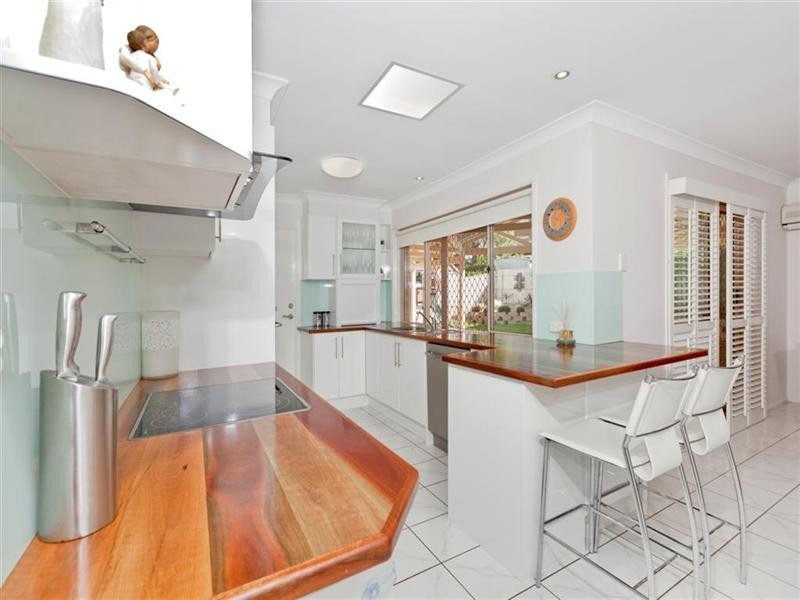 24 Nardie Street, Eight Mile Plains QLD 4113