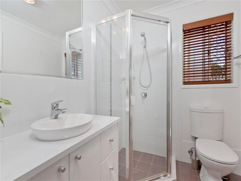 24 Nardie Street, Eight Mile Plains QLD 4113