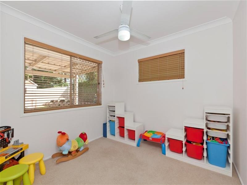 24 Nardie Street, Eight Mile Plains QLD 4113