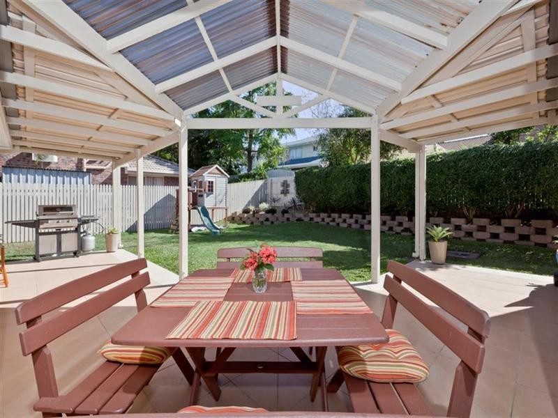 24 Nardie Street, Eight Mile Plains QLD 4113