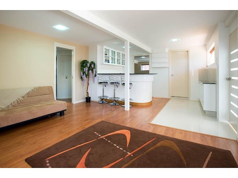 10 Tapscott Street, Wishart QLD 4122