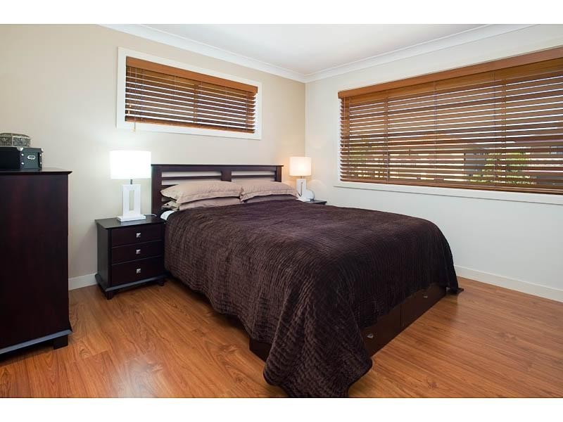 10 Tapscott Street, Wishart QLD 4122