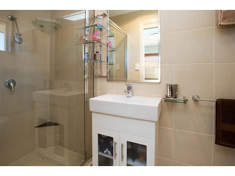 10 Tapscott Street, Wishart QLD 4122