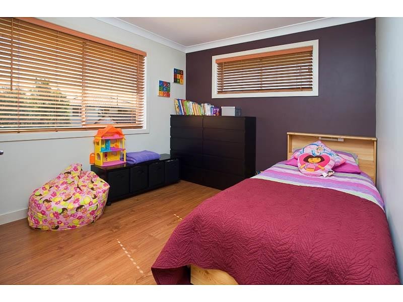 10 Tapscott Street, Wishart QLD 4122