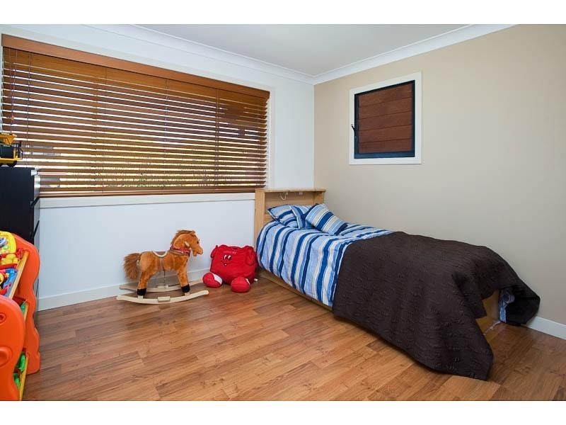 10 Tapscott Street, Wishart QLD 4122