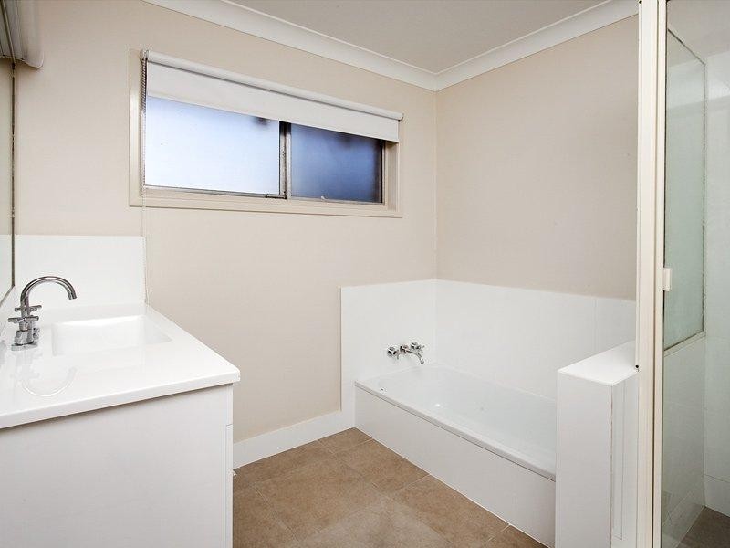 4 Geneva Street, Wishart QLD 4122