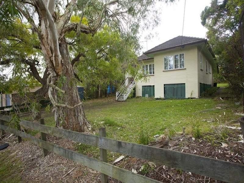 8 Howsan Street, Mount Gravatt East QLD 4122