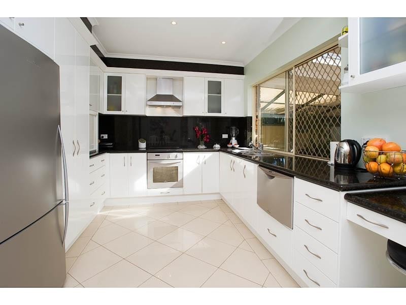 10 Norell Place, Eight Mile Plains QLD 4113