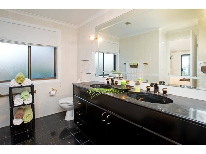 1 Dirk Hartog Place, Hollywell QLD 4216