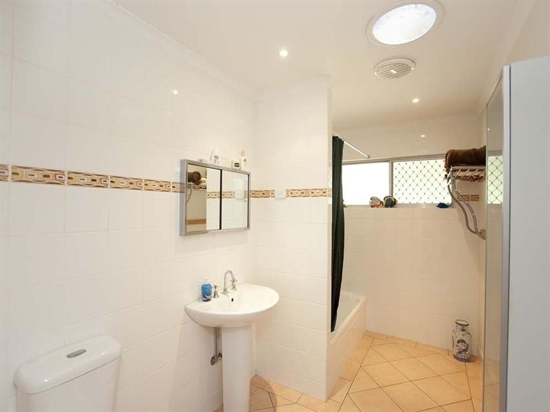 3 Colombo Street, Wishart QLD 4122