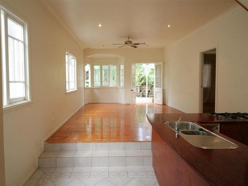 16 Rise Street, Mount Gravatt East QLD 4122