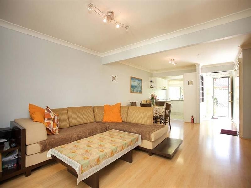 19/19 Fulton Street, Wishart QLD 4122