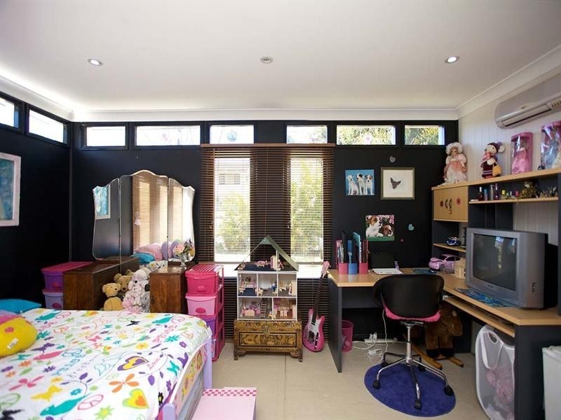 74 Pickworth Street, Upper Mount Gravatt QLD 4122