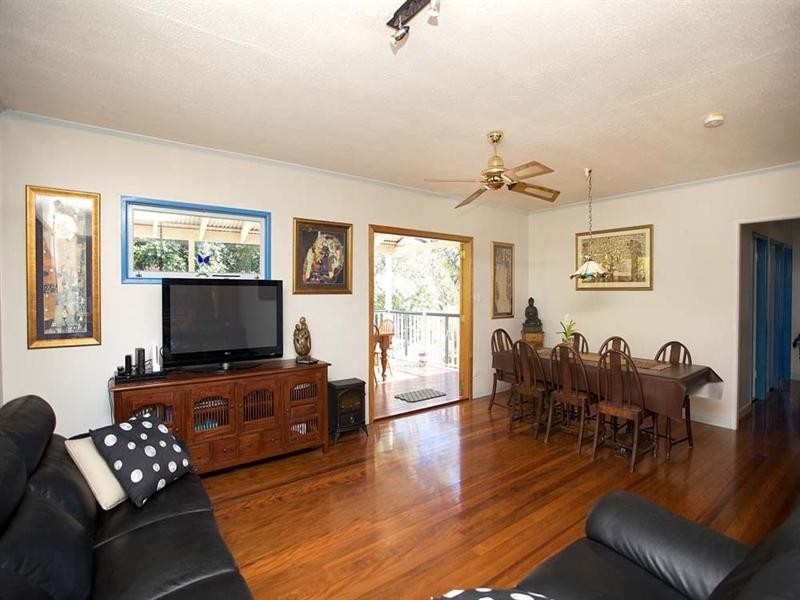 74 Pickworth Street, Upper Mount Gravatt QLD 4122