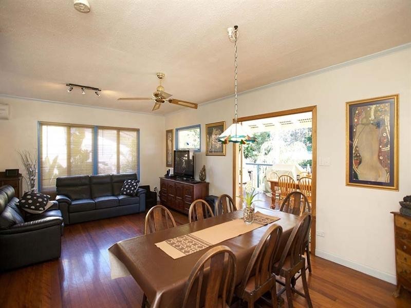 74 Pickworth Street, Upper Mount Gravatt QLD 4122