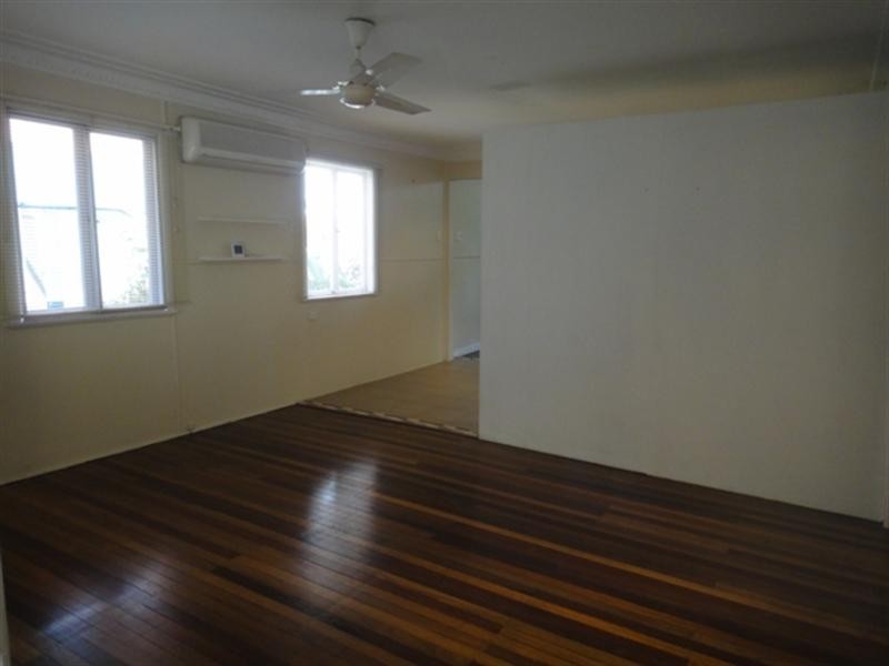 9 Newnham Road, Mount Gravatt East QLD 4122