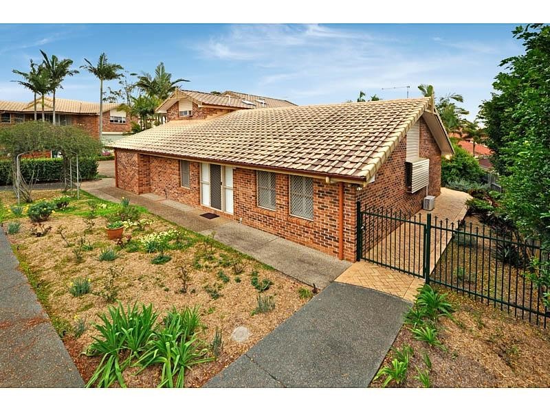 1/70 Delfin Drive, Macgregor QLD 4109