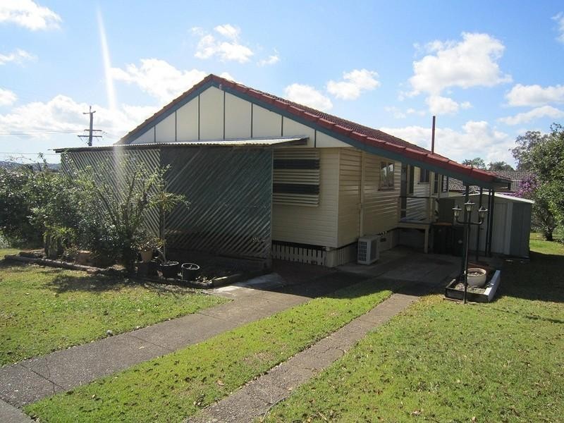 2 Tivela Street, Mansfield QLD 4122
