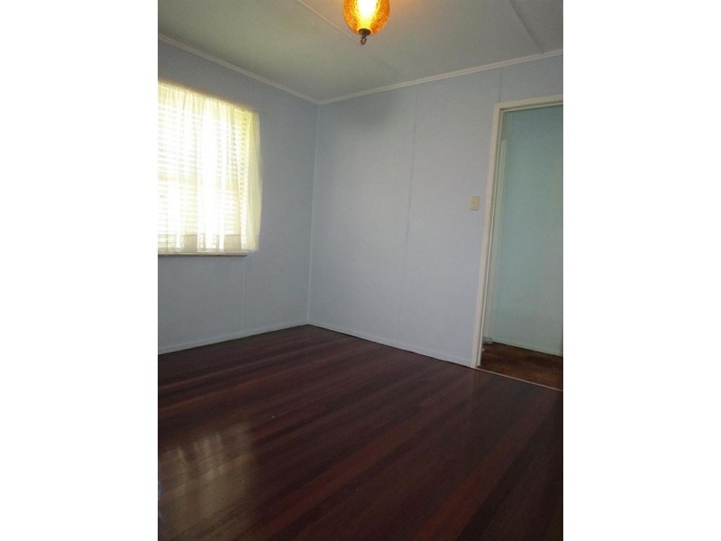 2 Tivela Street, Mansfield QLD 4122