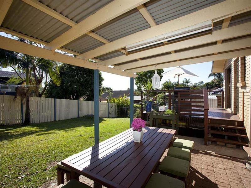 9 Unsworth Street, Belmont QLD 4153