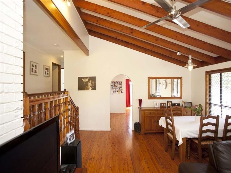 9 Unsworth Street, Belmont QLD 4153