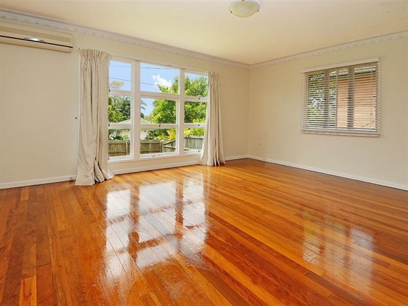 15 Curfew Street, Upper Mount Gravatt QLD 4122